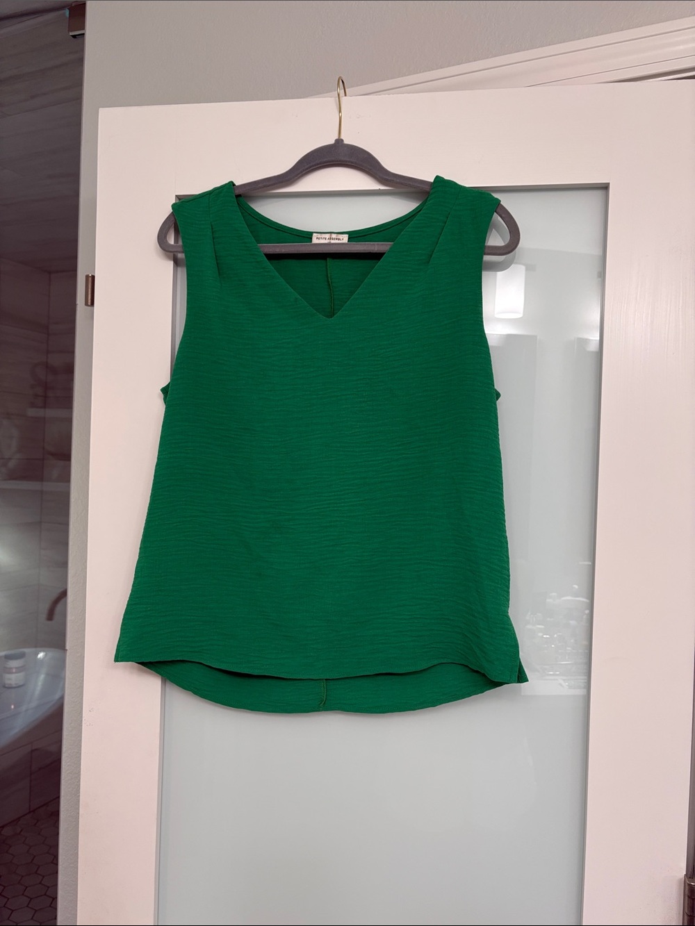 Women's Sleeveless V-Neck Green Top